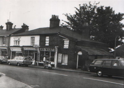 Stanford Le Hope - High Street, Kar Wantz, 1974