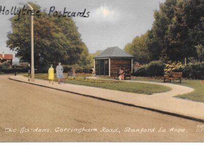 Stanford Le Hope - Corringham Road Gardens